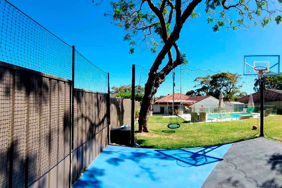Quatra Sports Netting Ball Stop Barrier Nets with Support Posts - 100mm sq (Multiple Sizes)